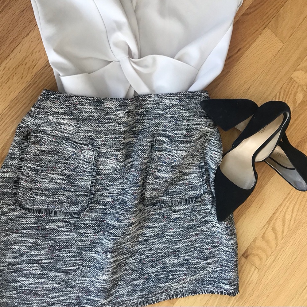 tweed mini skirt with fringe and front pockets